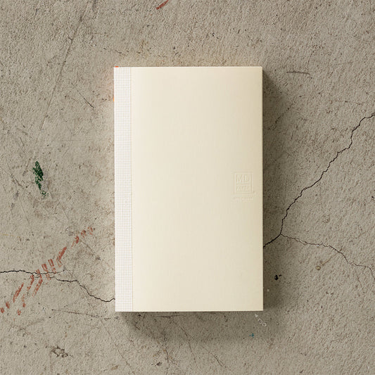Featuring monthly, weekly, and plain memo pages, this minimalist diary is made with MD PAPER for an exceptional writing experience and flat-opening durability—perfect for planners who value both function and creativity.